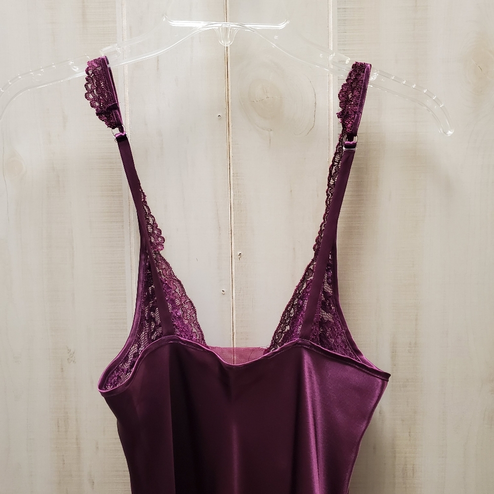 VINTAGE Victoria's Secret Gold Label Plum Slip Night Gown Hi Slit EUC Size XS - Picture 8 of 13